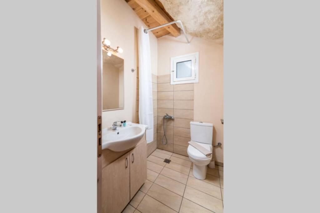 Nostos Cave Seaview Apartment มาตาลา ภายนอก รูปภาพ